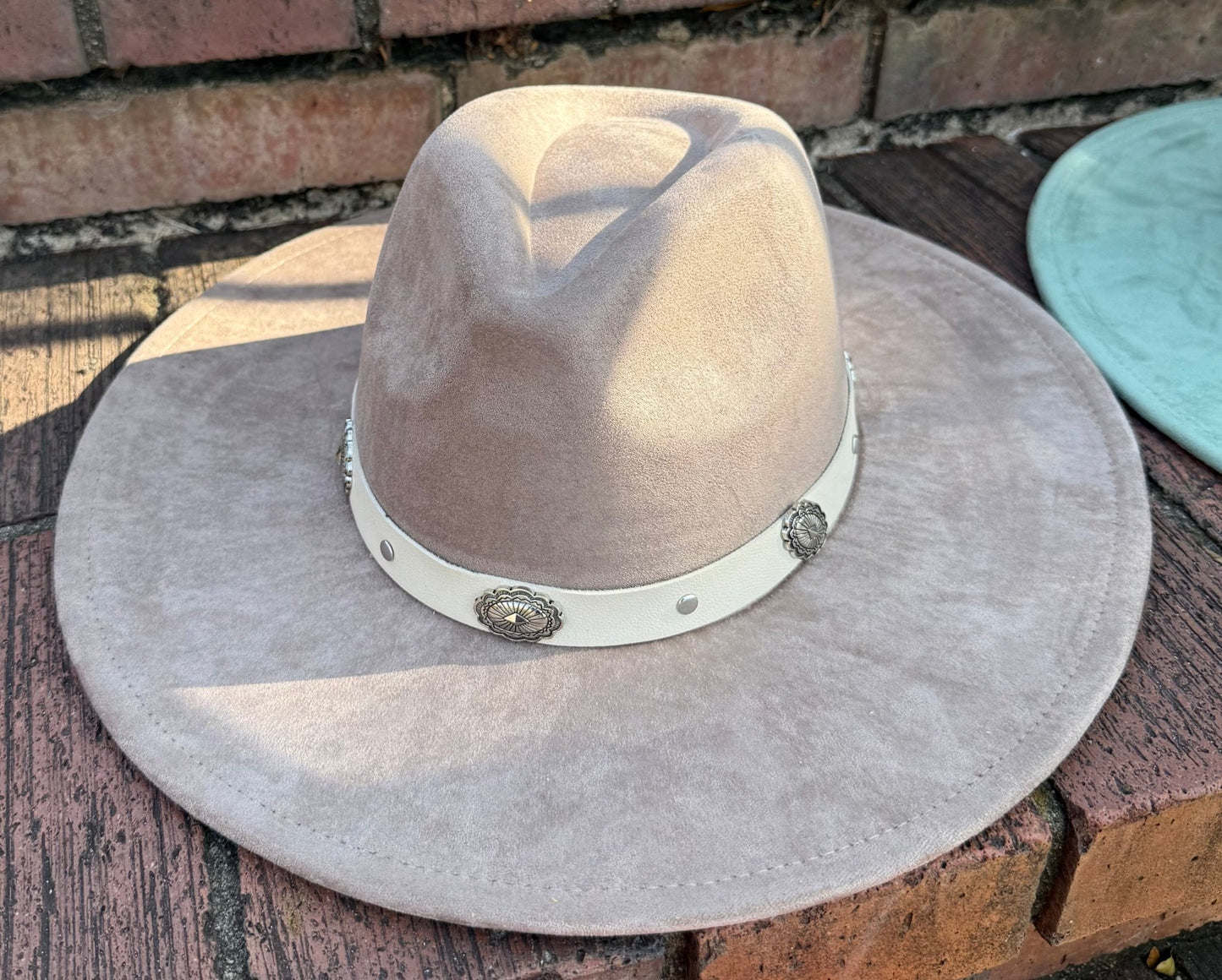 Flare Suede Wide Brim Fedora - AccessorizmeeWholesale
