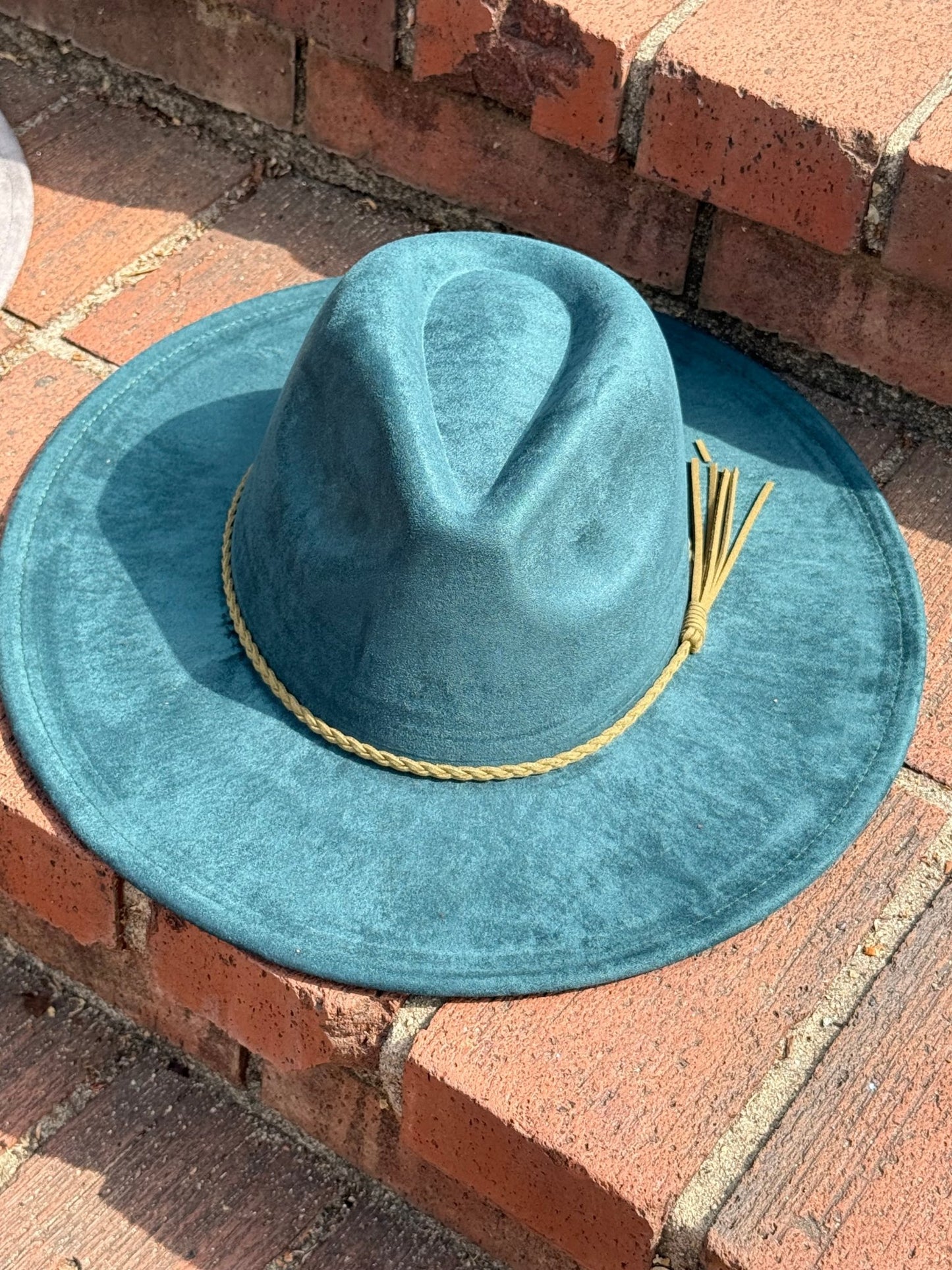 Premium Vegan Suede Fedora Hat - AccessorizmeeWholesale
