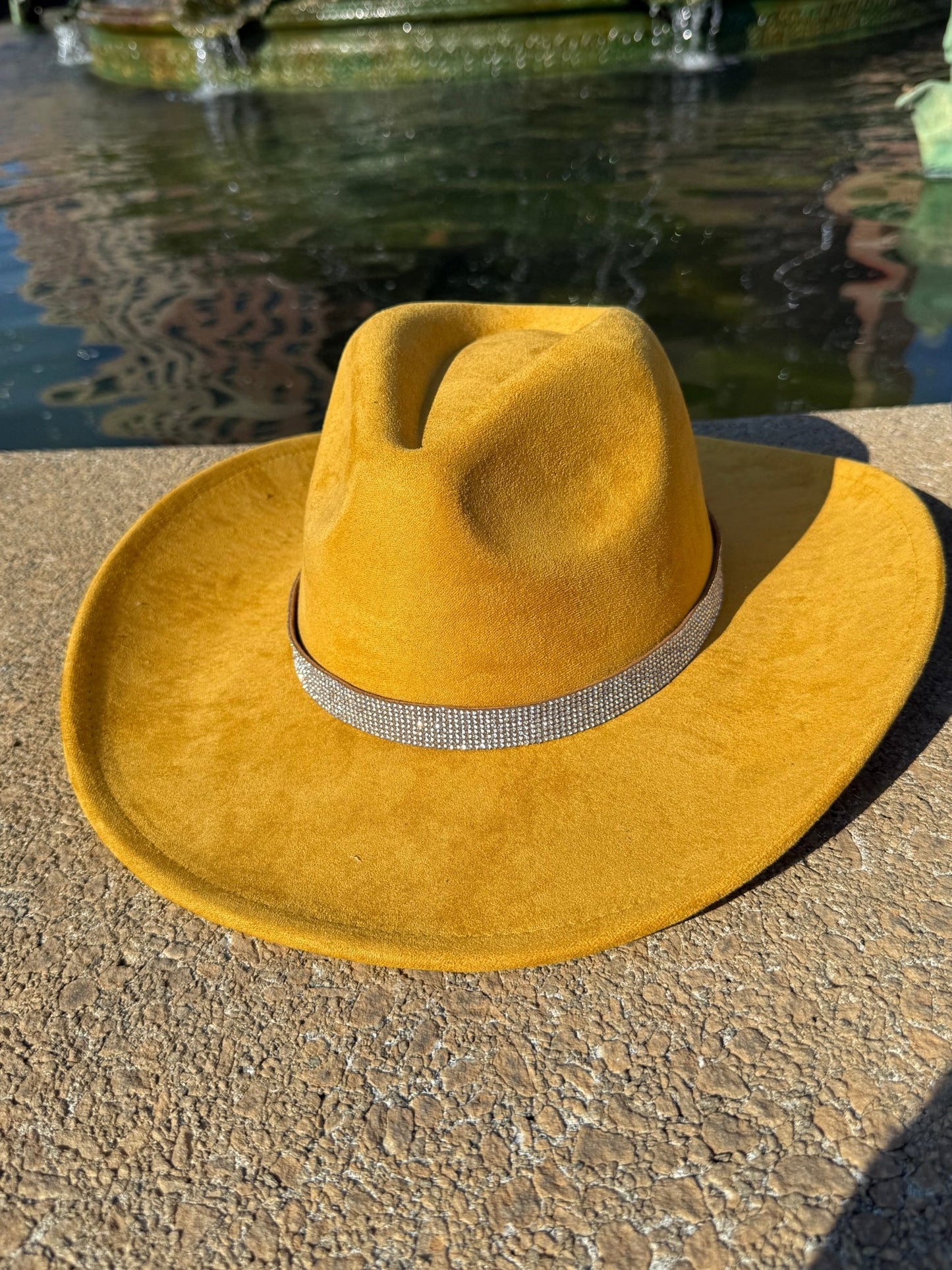 Diamond Suede Cowboy Hat - AccessorizmeeWholesale