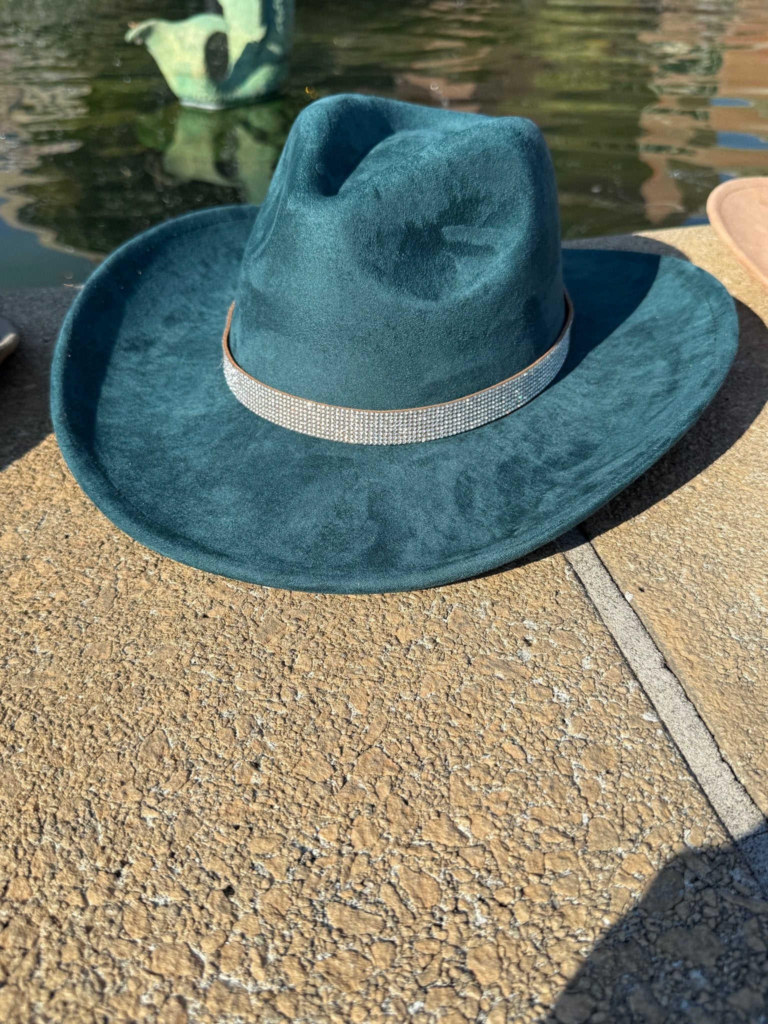 Diamond Suede Cowboy Hat - AccessorizmeeWholesale