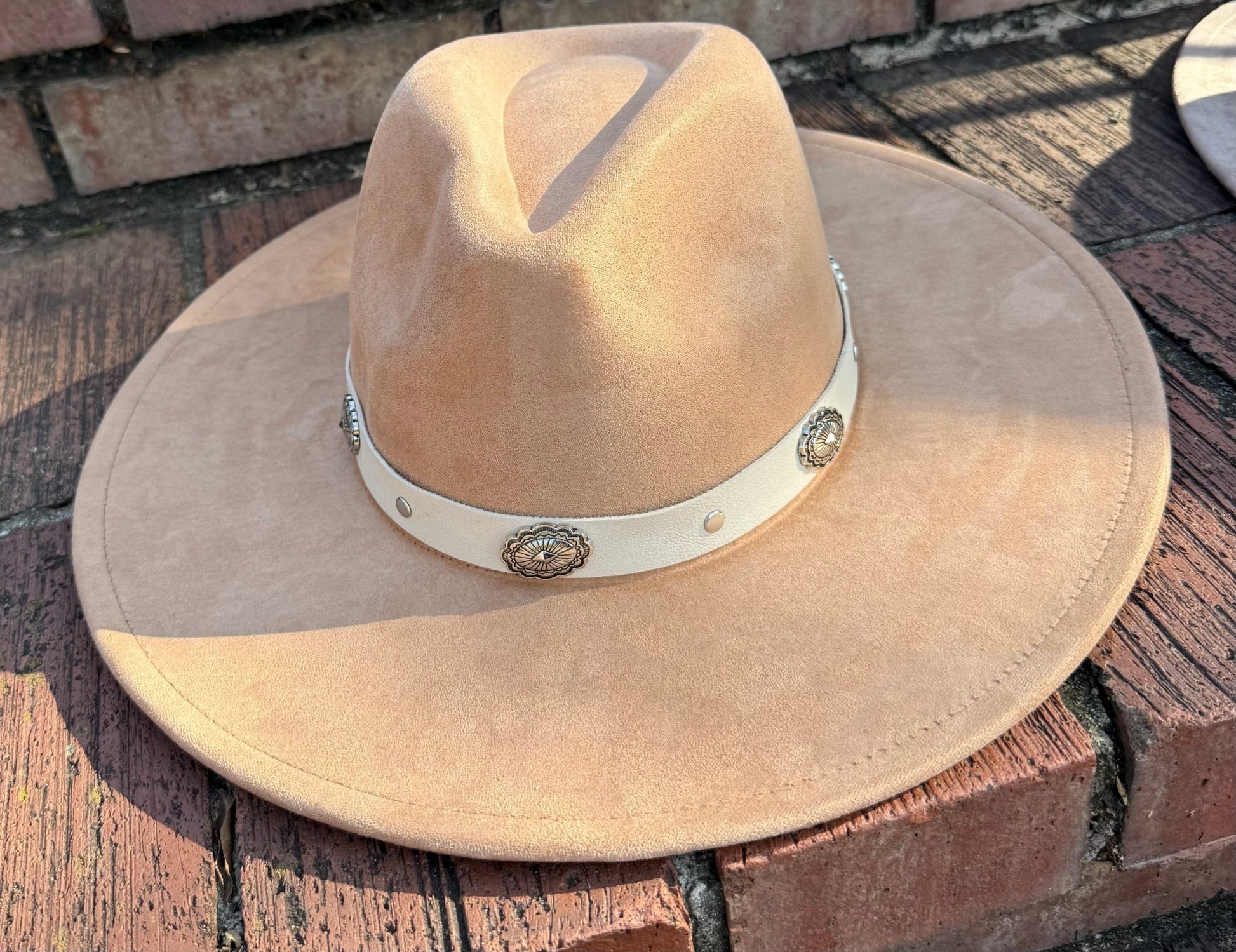 Flare Suede Wide Brim Fedora - AccessorizmeeWholesale