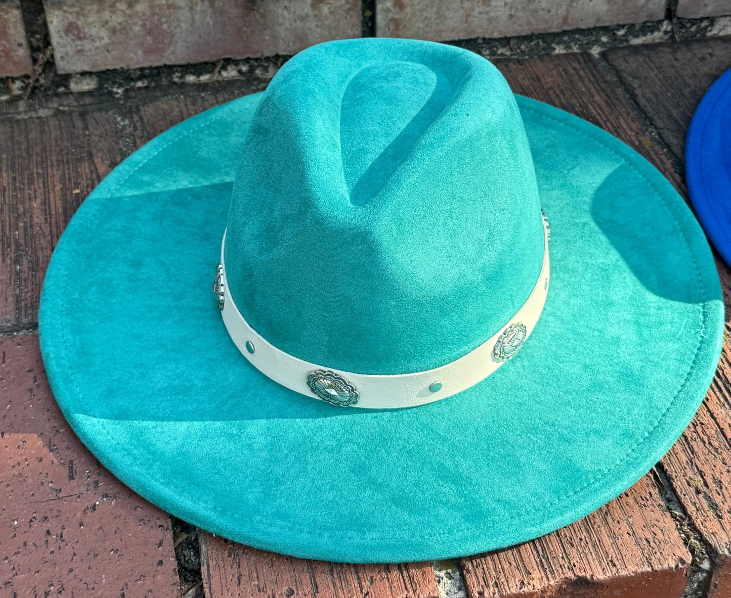 Flare Suede Wide Brim Fedora - AccessorizmeeWholesale
