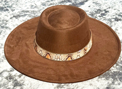 FlatBoater Widebrim Animal Print Hat - AccessorizmeeWholesale