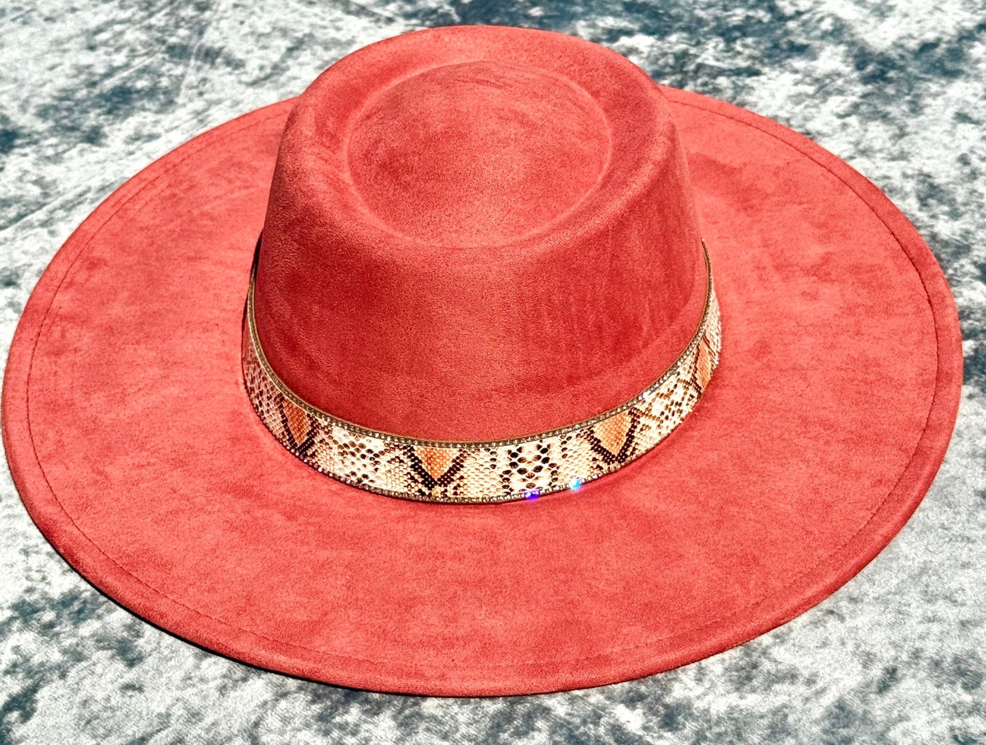 FlatBoater Widebrim Animal Print Hat - AccessorizmeeWholesale