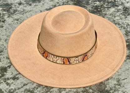 FlatBoater Widebrim Animal Print Hat - AccessorizmeeWholesale