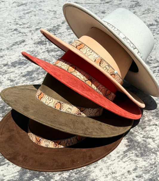 FlatBoater Widebrim Animal Print Hat - AccessorizmeeWholesale
