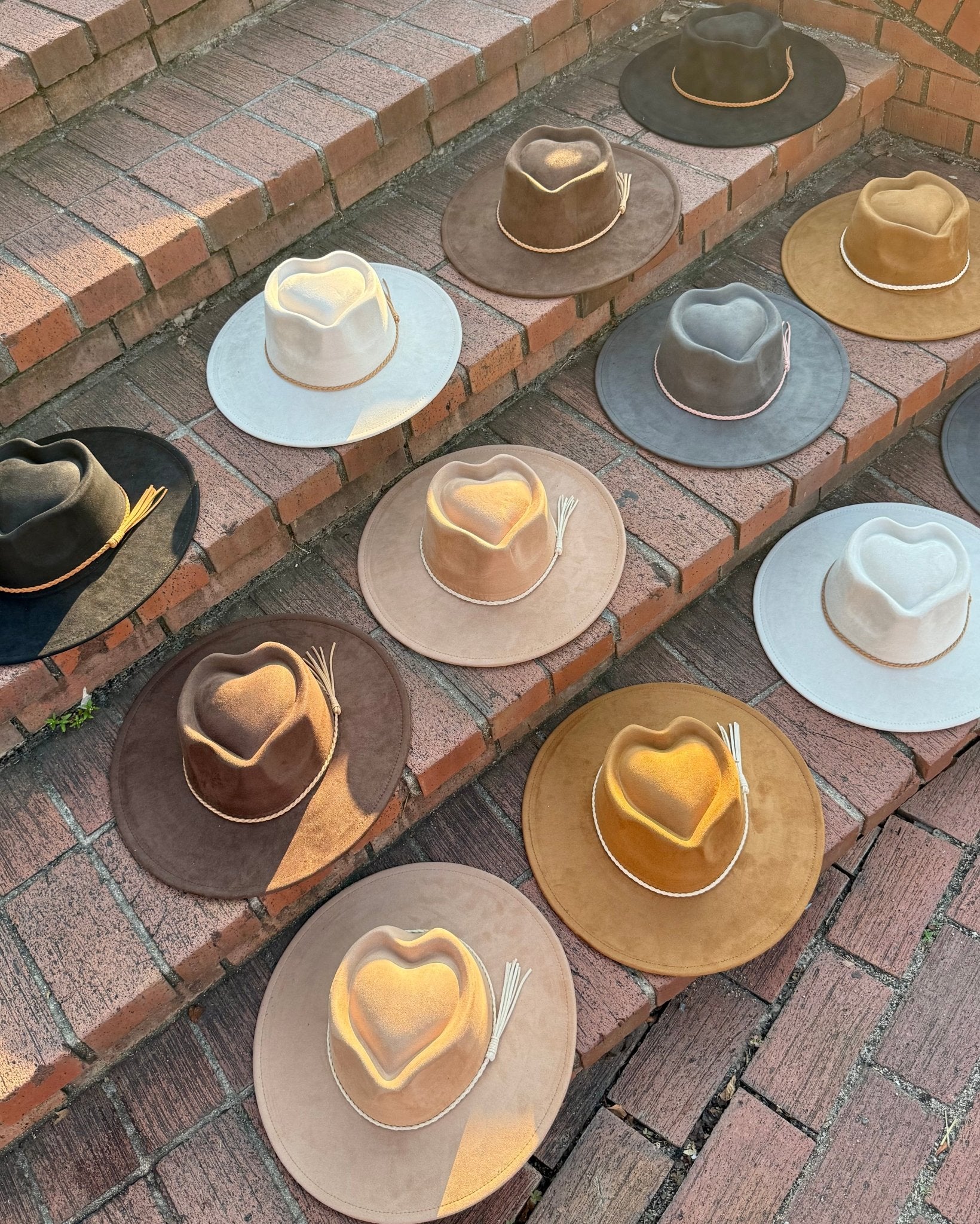 Heart Widebrim Vegan Fedora Hat - AccessorizmeeWholesale