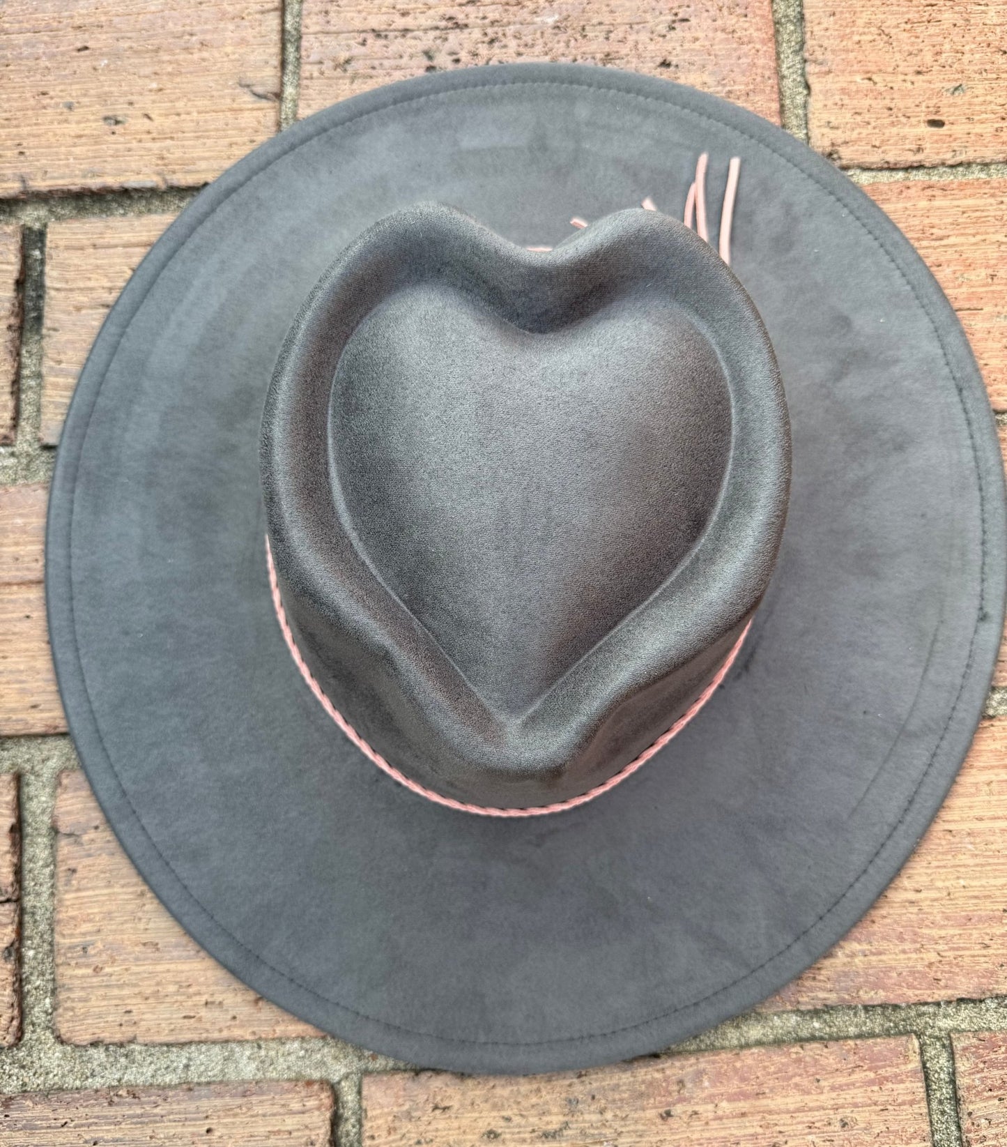 Heart Widebrim Vegan Fedora Hat - AccessorizmeeWholesale