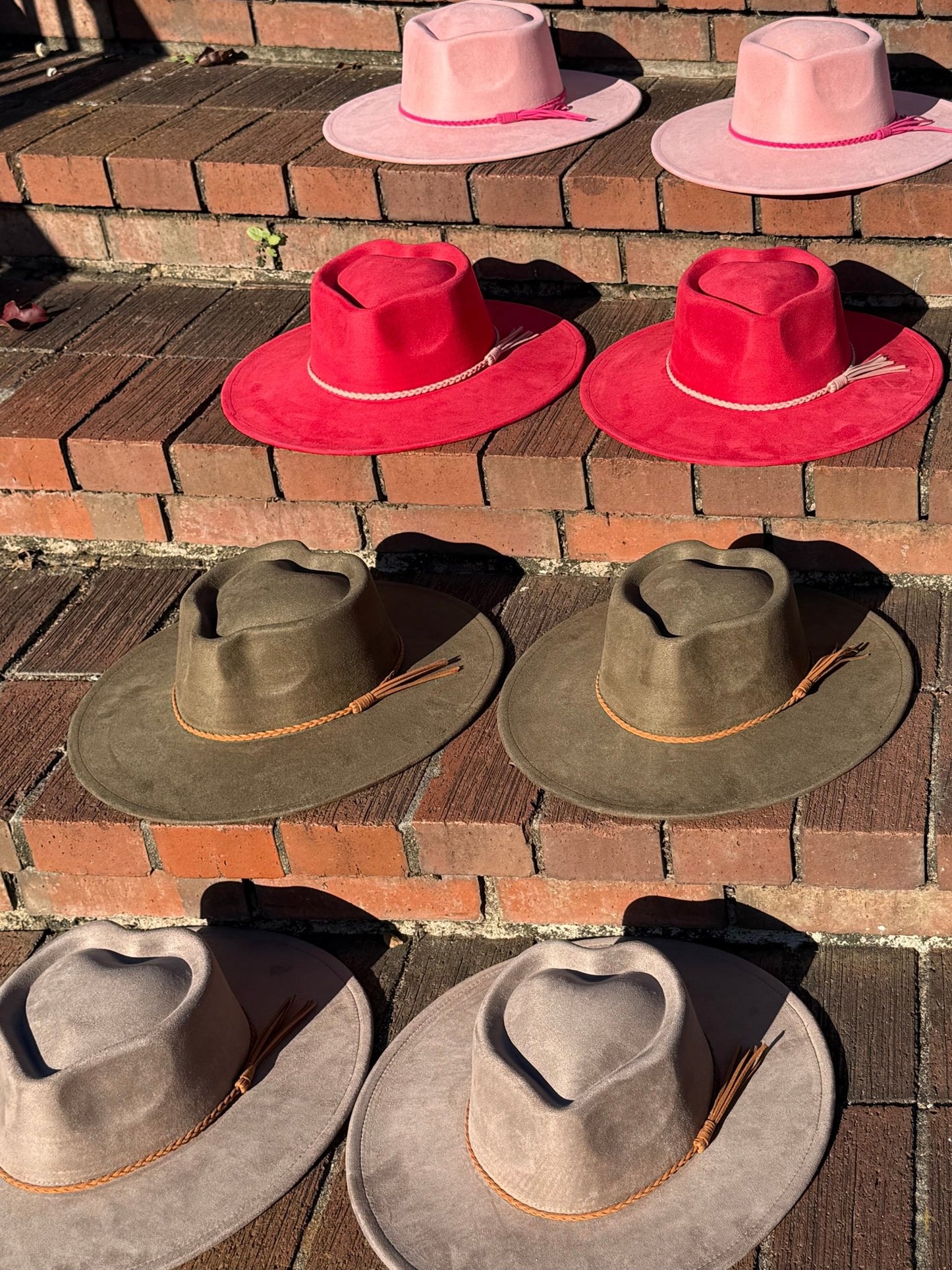 Heart Widebrim Vegan Fedora Hat - AccessorizmeeWholesale