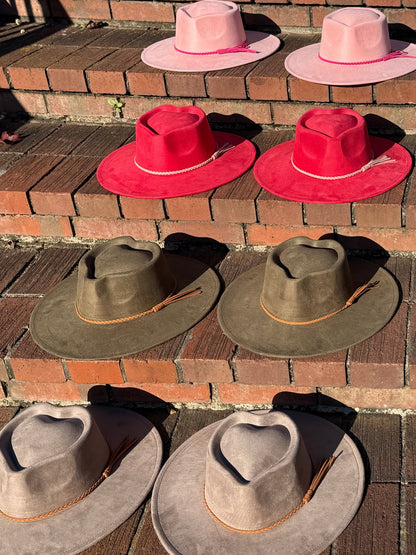 Heart Widebrim Vegan Fedora Hat - AccessorizmeeWholesale