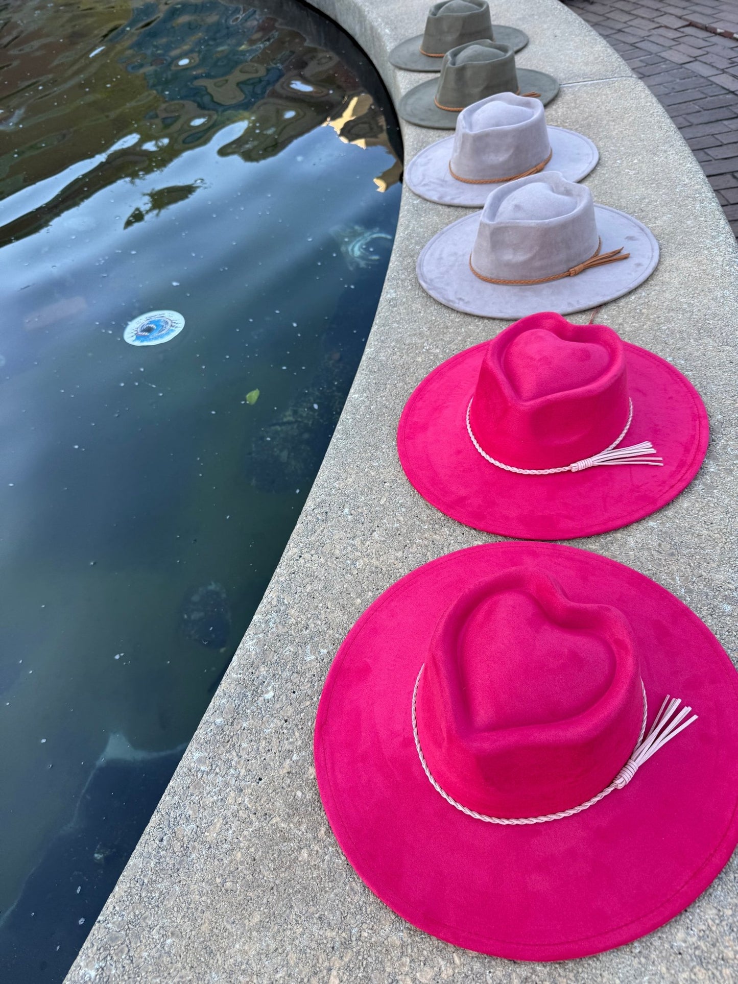 Heart Widebrim Vegan Fedora Hat - AccessorizmeeWholesale