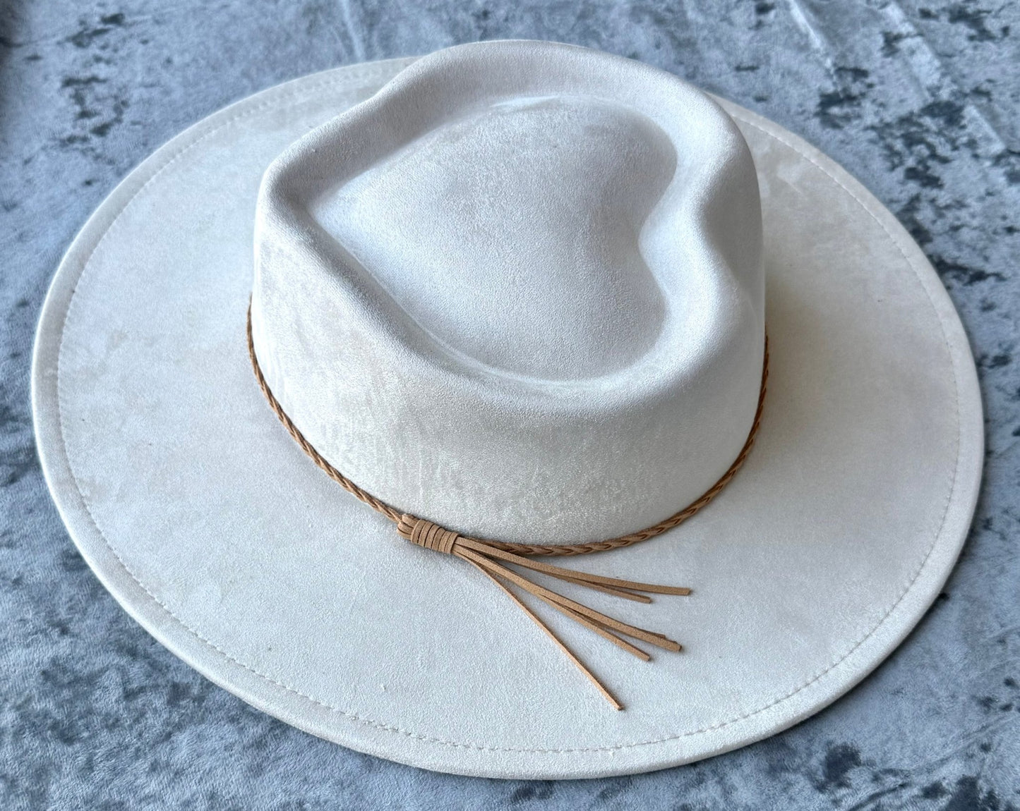 Heart Widebrim Vegan Fedora Hat - AccessorizmeeWholesale