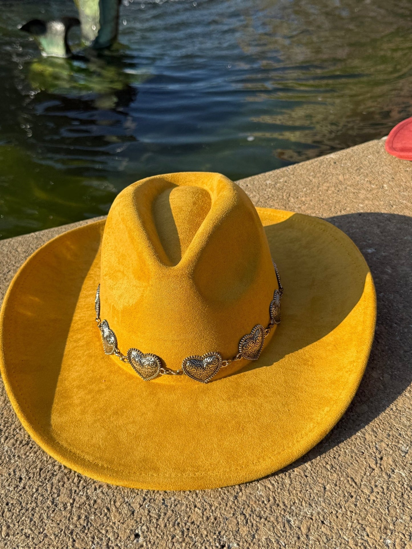 Heartbreaking Suede Cowboy Hat - AccessorizmeeWholesale