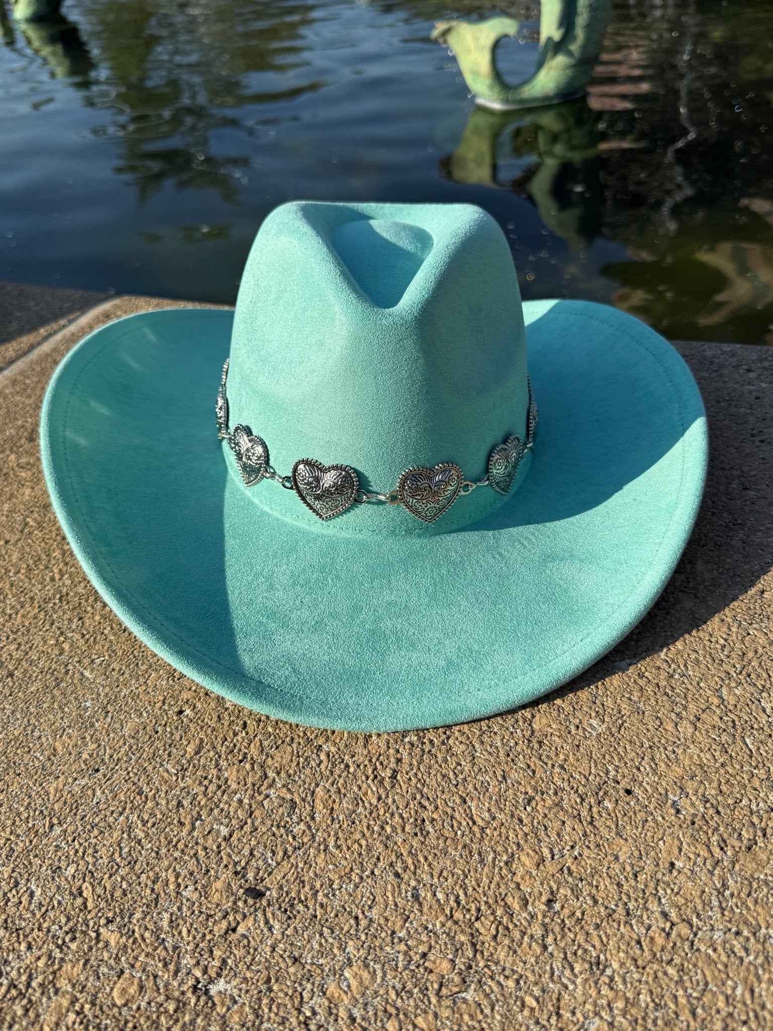 Heartbreaking Suede Cowboy Hat - AccessorizmeeWholesale