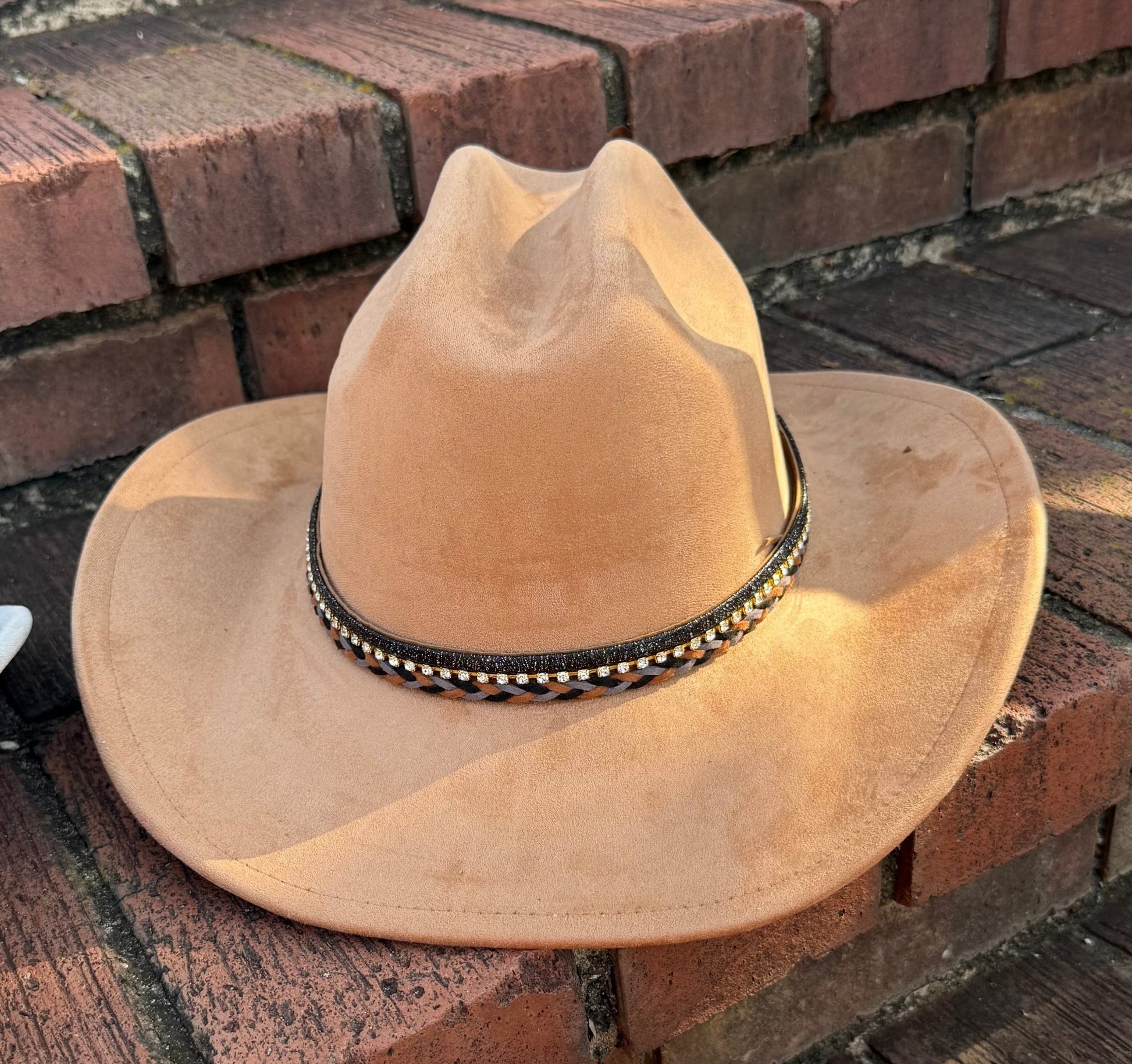 Premium Retro Suede pinched Cowboy Hat - AccessorizmeeWholesale