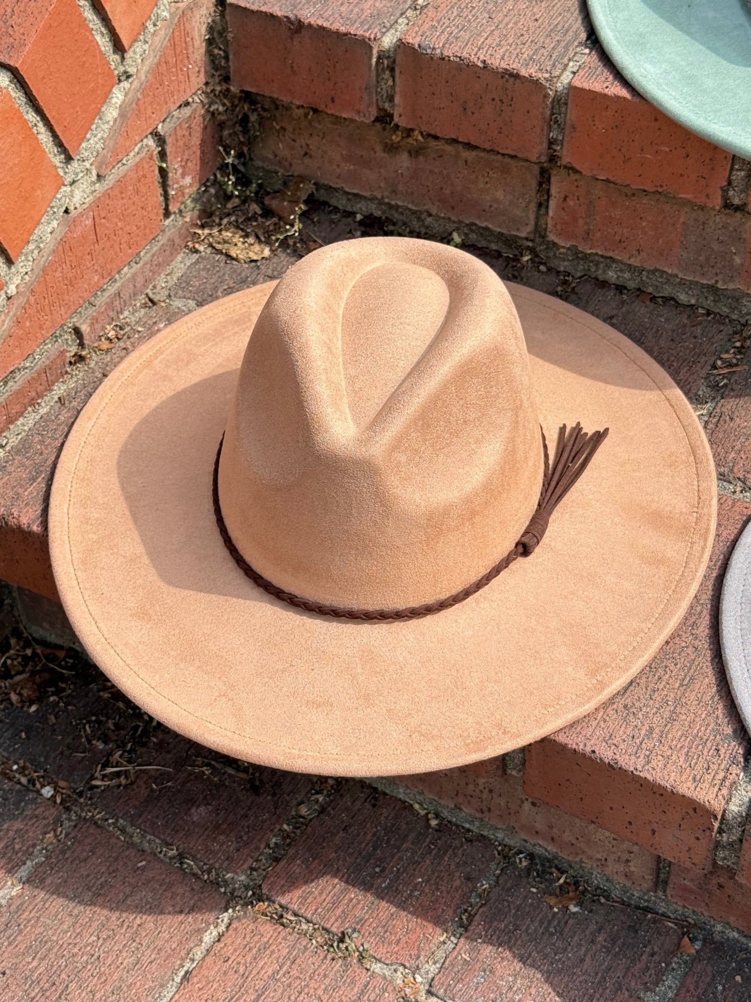 Premium Vegan Suede Fedora Hat - AccessorizmeeWholesale