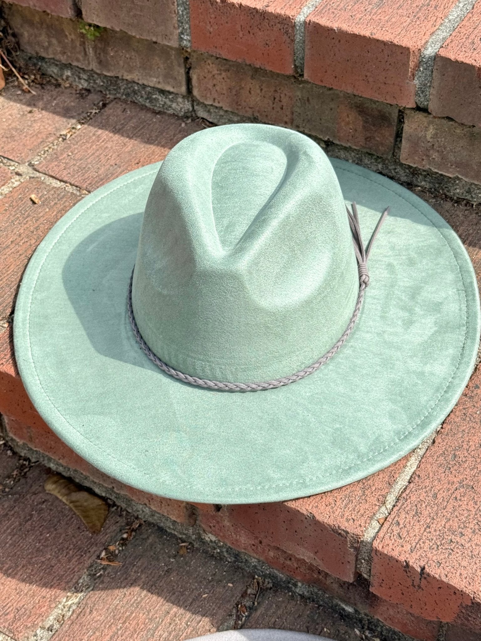 Premium Vegan Suede Fedora Hat - AccessorizmeeWholesale