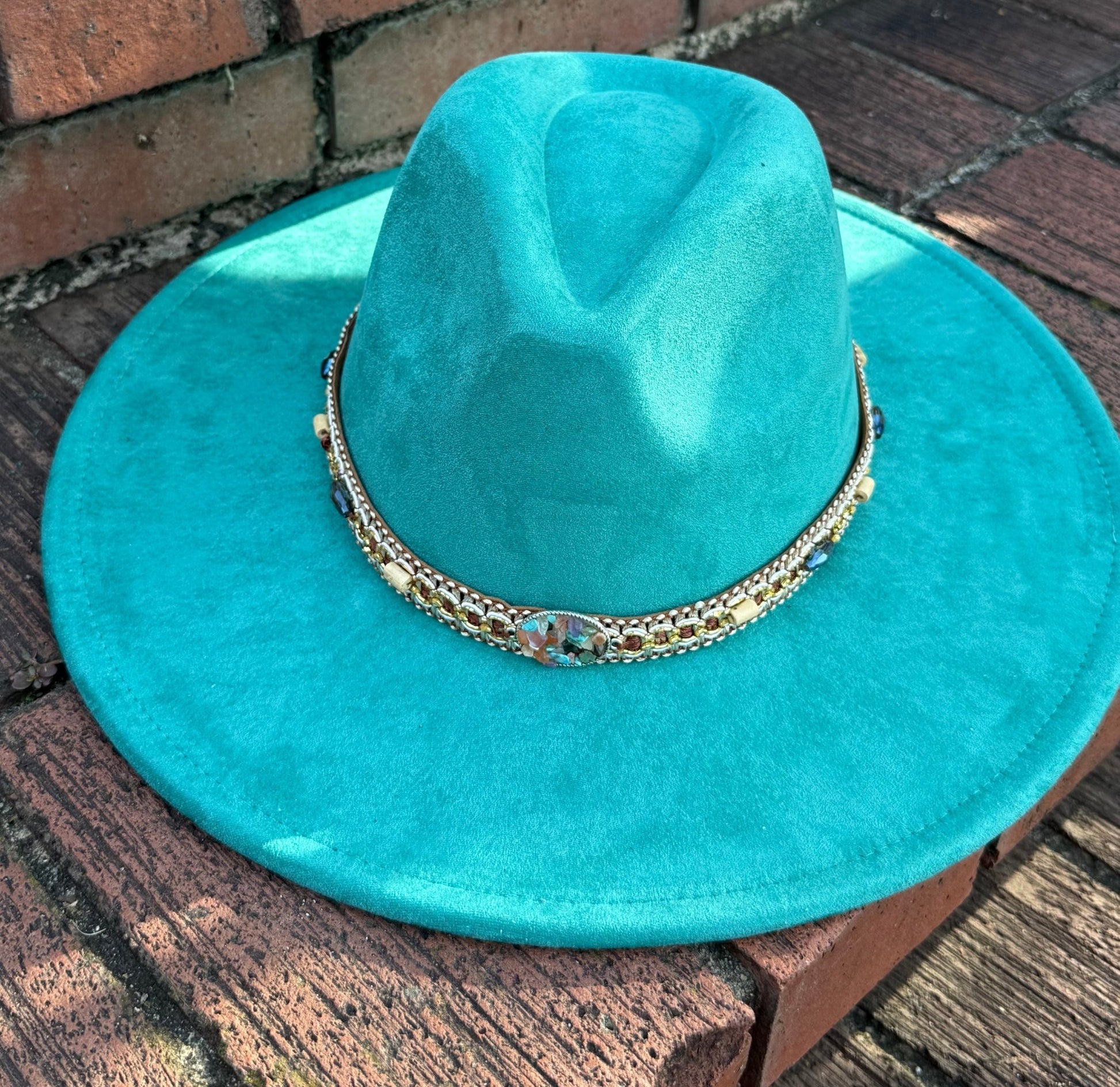 Rock Me Vegan Suede Wide Brim Hat - AccessorizmeeWholesale