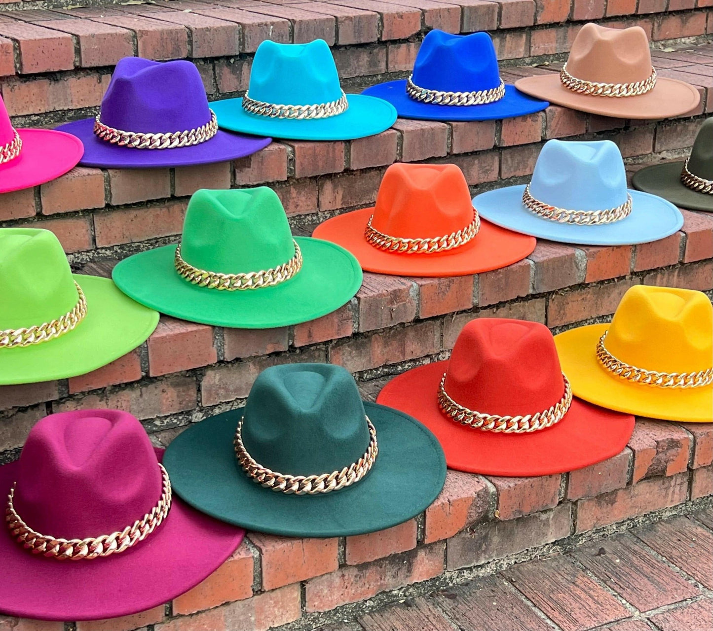 Wide Brim Fedora with Chain - AccessorizmeeWholesale